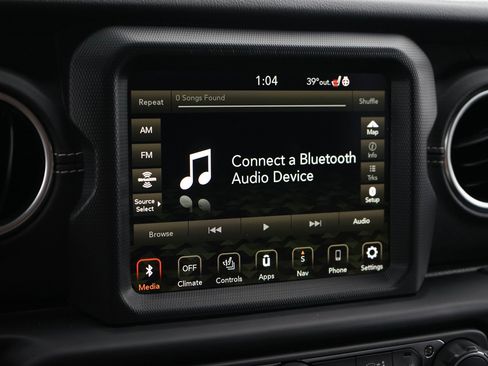 Used 2022 Jeep Wrangler Unlimited Sahara w/ Cold Weather Group image 14