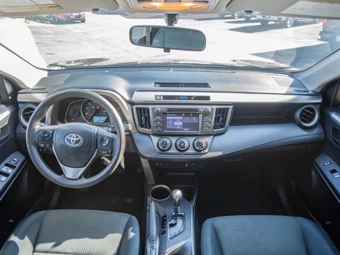 Used 2014 Toyota RAV4 LE FWD image 18