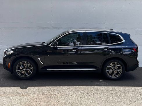 Used 2022 BMW X3 xDrive30i w/ Convenience Package AWD/4WD image 2