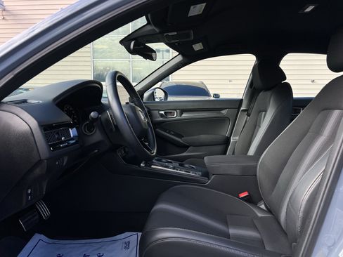 Used 2023 Honda Civic Sport image 12