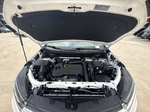 Certified 2024 Chevrolet Equinox LT FWD image 31