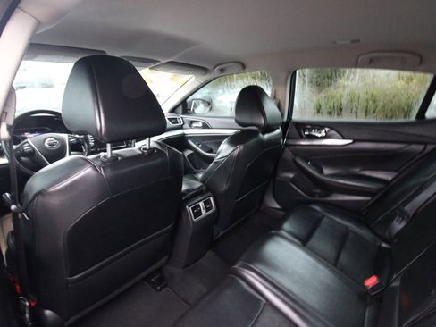 Used 2019 Nissan Maxima 3.5 SV w/ Floor Mat Group image 29