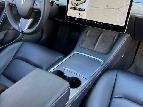 Used 2021 Tesla Model 3 Standard Range Plus image 33