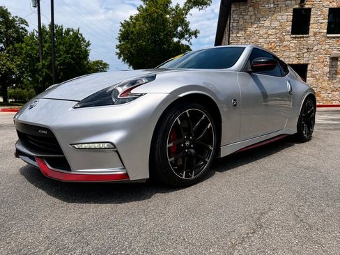 Used 2016 Nissan 370Z NISMO RWD image 1