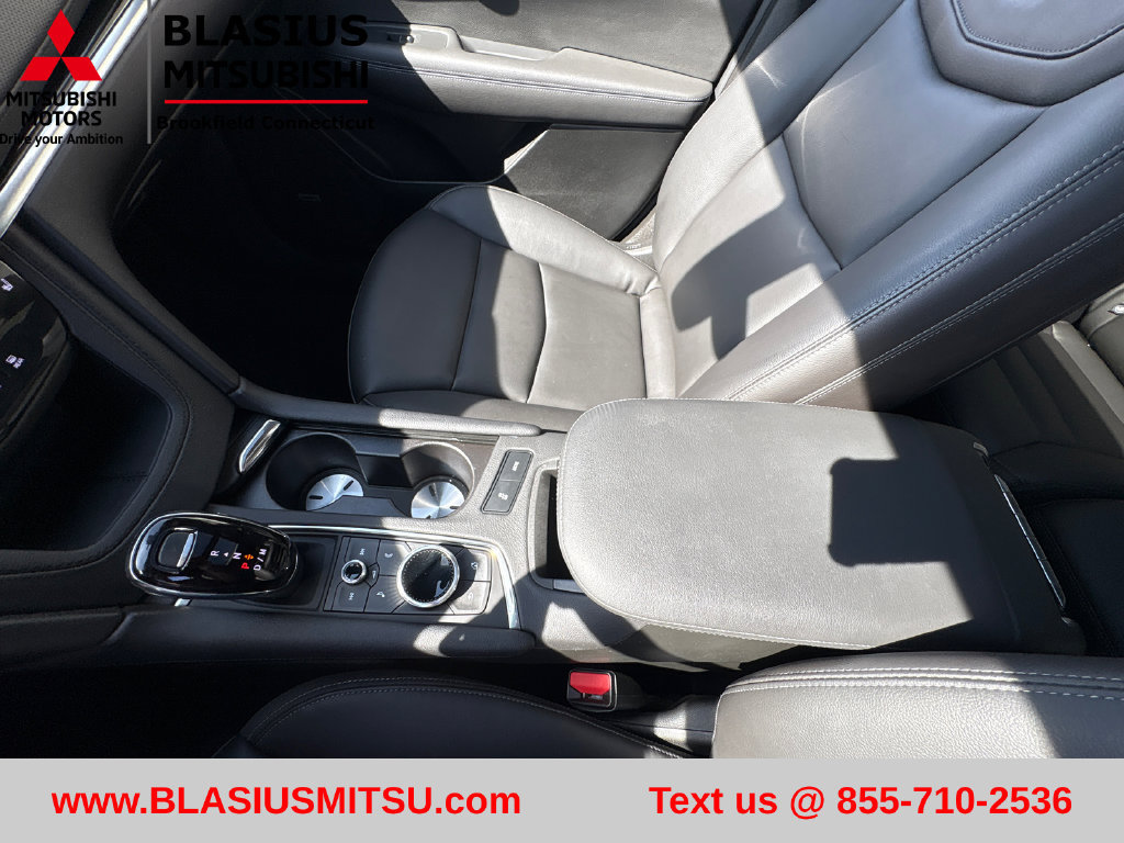 Used 2024 Cadillac XT6 Luxury AWD/4WD image 27
