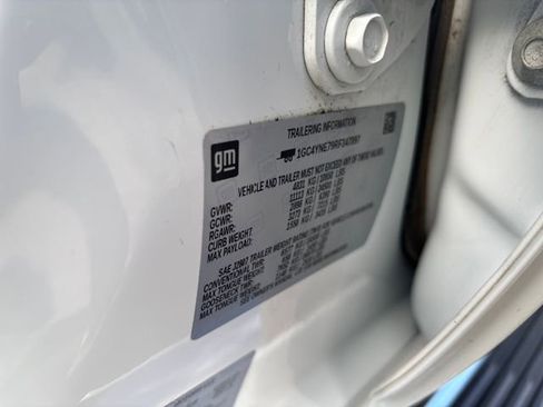 Used 2024 Chevrolet Silverado 2500 LT image 33