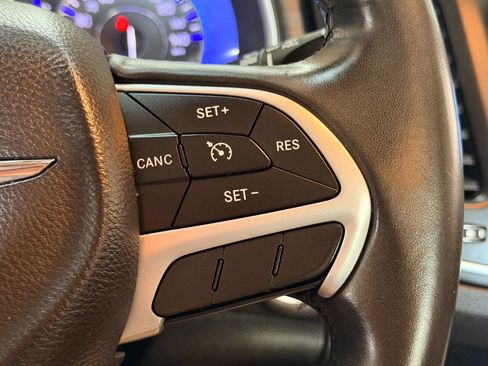 Used 2015 Chrysler 200 Limited w/ Convenience Group FWD image 29