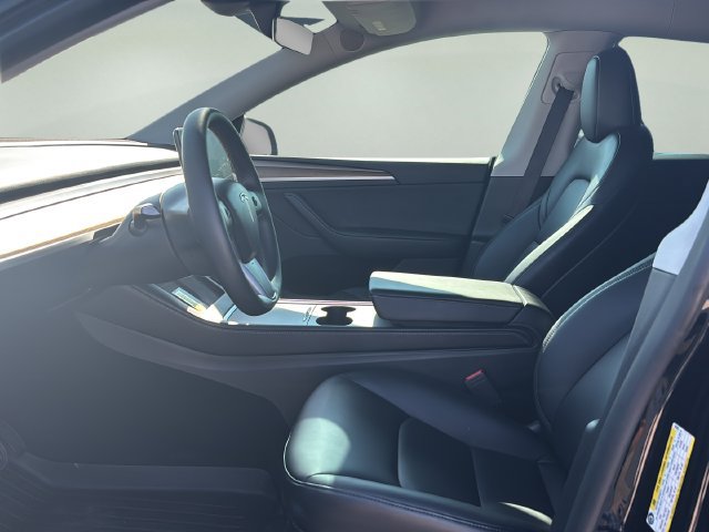 Used 2024 Tesla Model Y Long Range AWD/4WD image 17