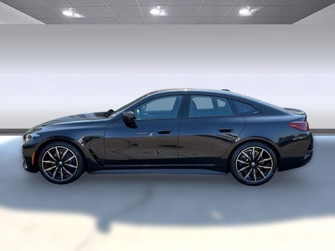 Used 2026 BMW M440i w/ Premium Package RWD image 2