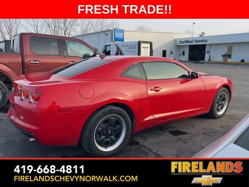 Used 2010 Chevrolet Camaro LS image 8