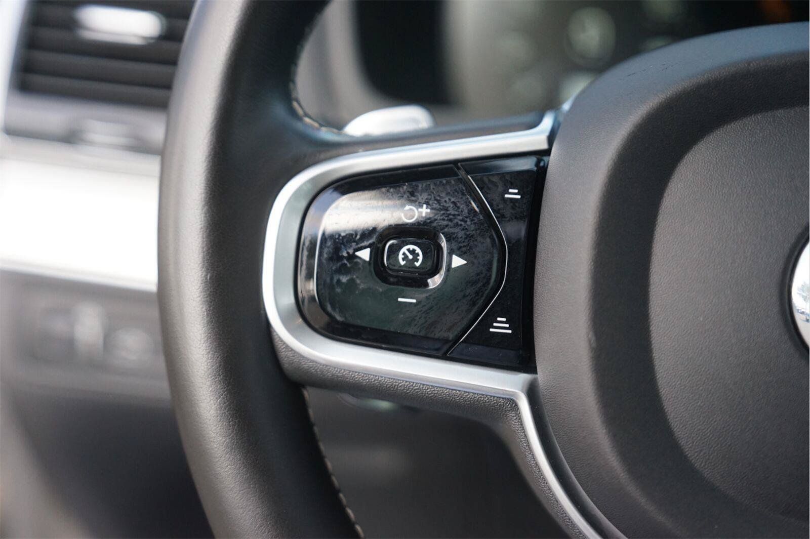 Used 2020 Volvo XC90 T8 R-Design w/ Protection Package Premier AWD/4WD image 25