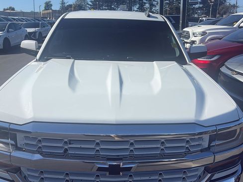 Used 2018 Chevrolet Silverado 1500 LT w/ All Star Edition RWD image 8