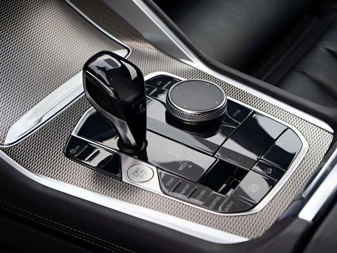 Used 2021 BMW X6 xDrive40i w/ M Sport Package image 36