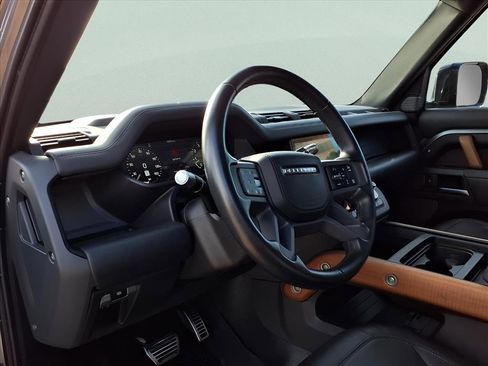 Used 2020 Land Rover Defender 110 X image 11