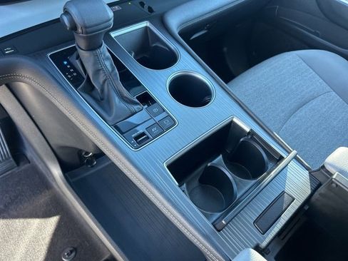 Used 2025 Toyota Sienna LE image 26