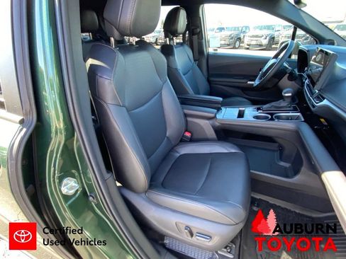 Certified 2025 Toyota Sienna XLE Woodland Edition AWD/4WD image 18