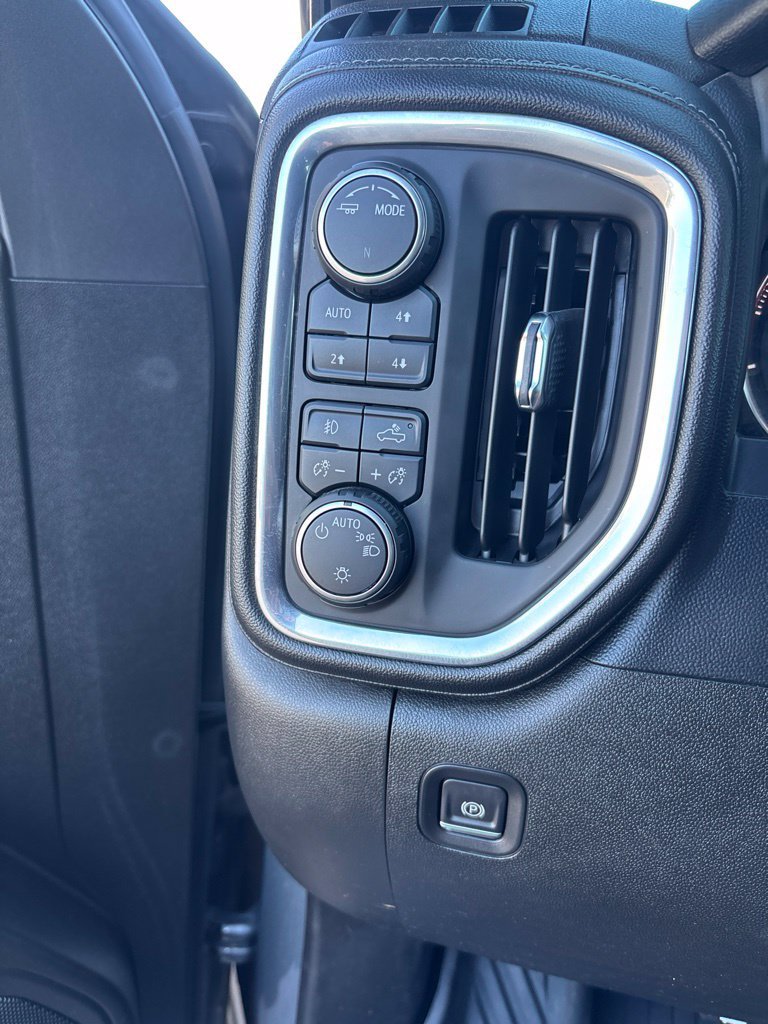 Used 2021 Chevrolet Silverado 1500 RST AWD/4WD image 15