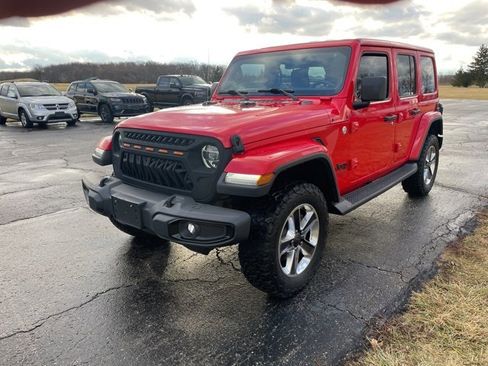 Used 2020 Jeep Wrangler Unlimited Sahara image 3