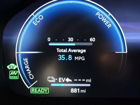 Used 2025 Toyota RAV4 XSE image 4