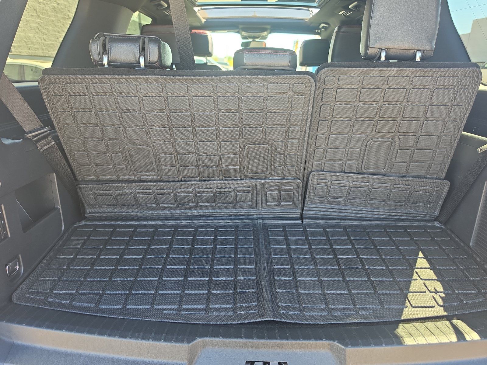 Used 2024 Ford Expedition Limited AWD/4WD image 16