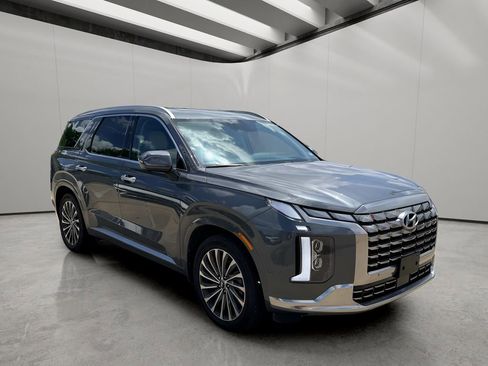 Used 2025 Hyundai Palisade Calligraphy FWD image 7