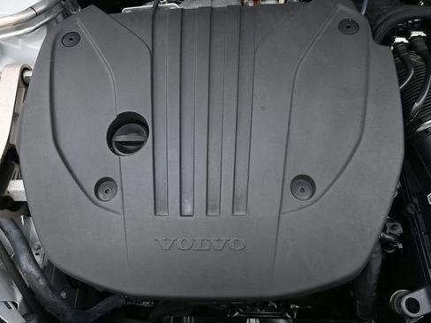 Used 2023 Volvo XC60 B5 Ultimate w/ Climate Package image 37