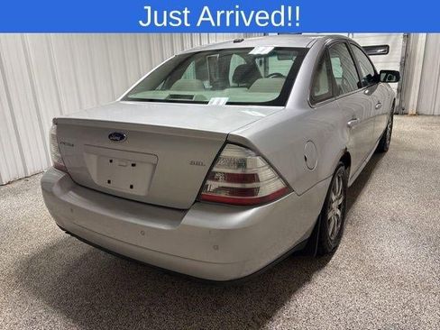 Used 2009 Ford Taurus SEL image 4