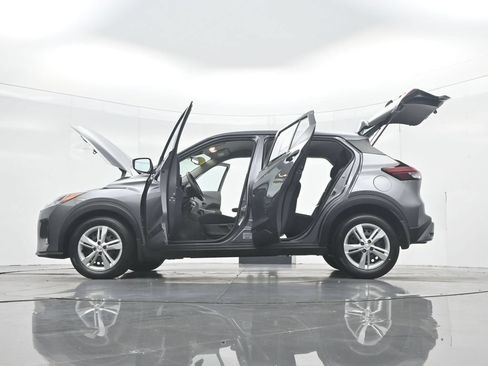 Used 2025 Nissan Kicks Play S FWD image 57