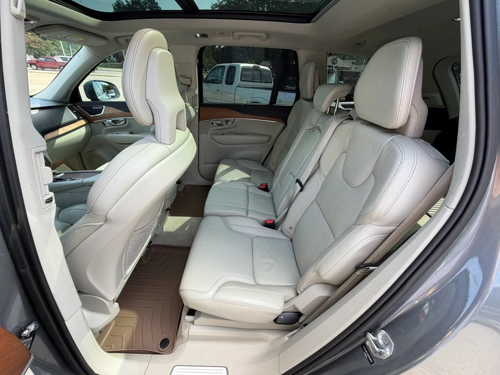 Used 2016 Volvo XC90 T6 Inscription w/ Vision Package AWD/4WD image 22