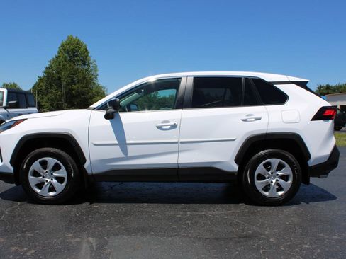 Used 2023 Toyota RAV4 LE AWD/4WD image 11