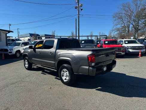 Used 2019 Toyota Tacoma SR w/ SR Convenience Package image 6