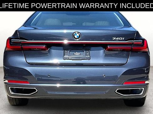 Used 2020 BMW 740i w/ Premium Package RWD image 5