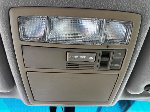 Used 2009 Toyota Camry LE image 32