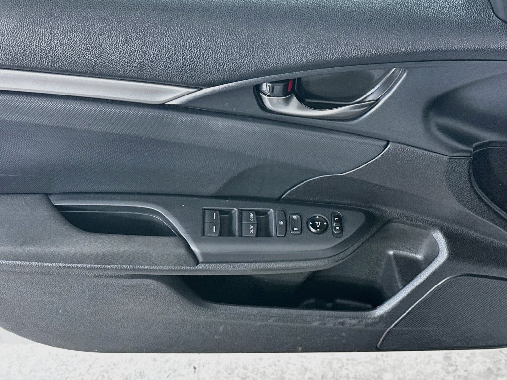 Used 2018 Honda Civic Sport image 23