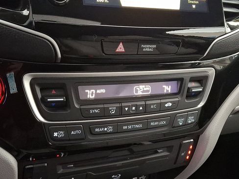 Used 2022 Honda Pilot Touring image 19