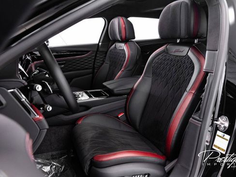 Used 2023 Bentley Flying Spur W12 image 29