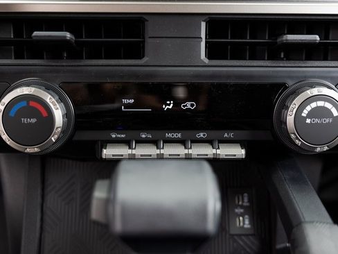 Used 2025 Toyota 4Runner SR5 image 19