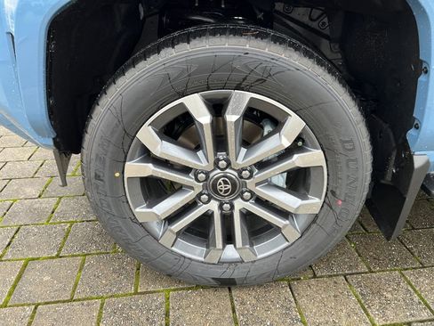 New 2026 Toyota 4Runner Limited image 10