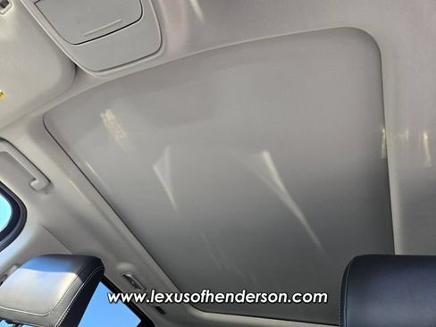 Used 2025 Ford Expedition Platinum AWD/4WD image 11