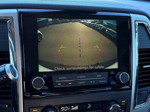 Used 2021 Nissan Titan SV w/ SV Convenience Package image 15