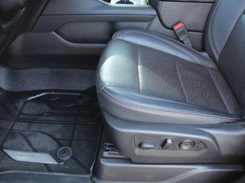 Used 2024 Chevrolet Tahoe High Country AWD/4WD image 42