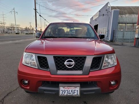 Used 2012 Nissan Frontier SV w/ Sport Appearance Pkg image 8