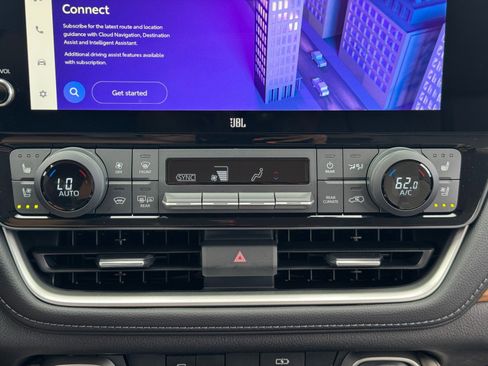 Used 2024 Toyota Grand Highlander Platinum image 29