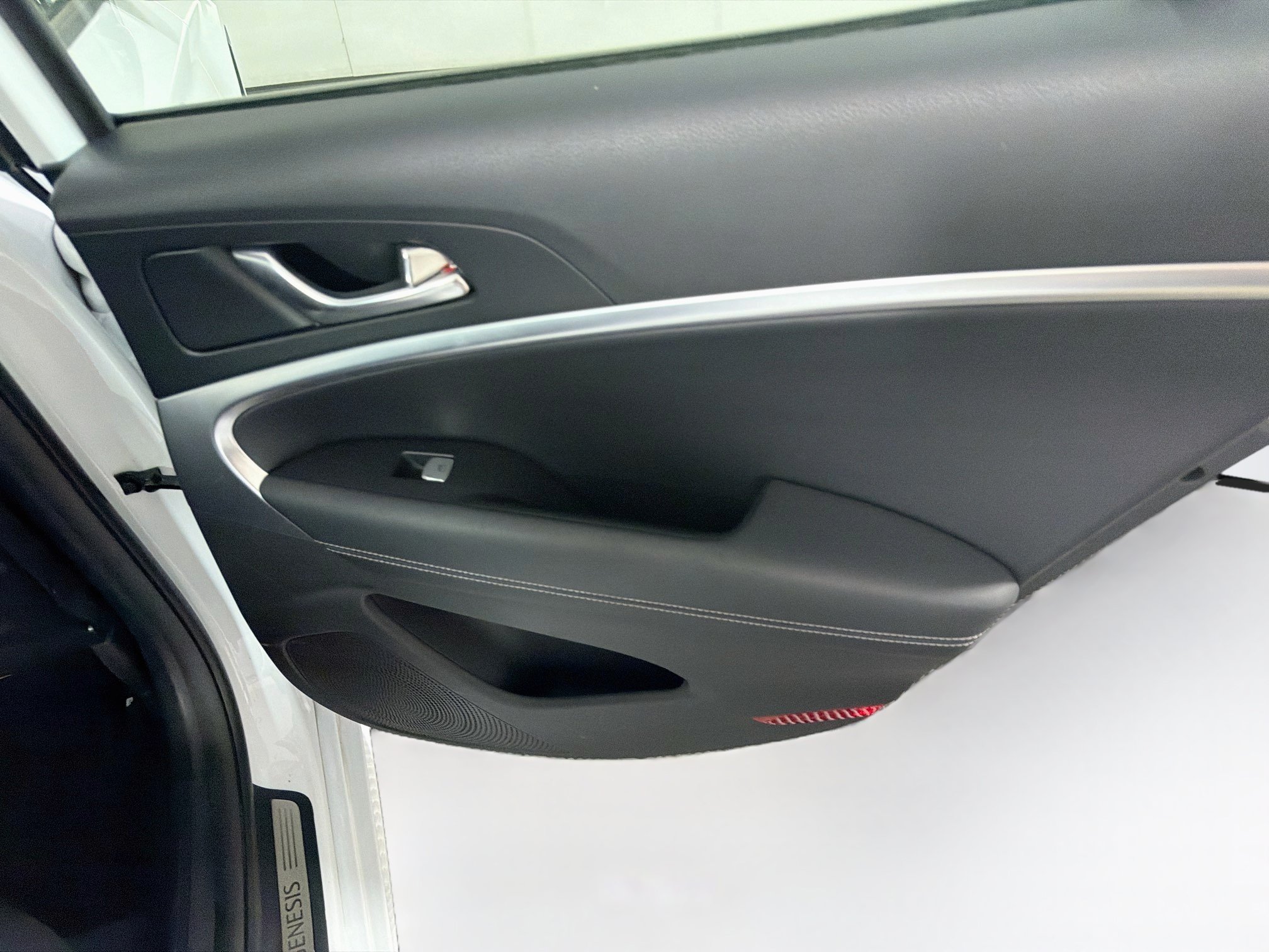 Used 2026 Genesis G70 2.5T RWD image 28