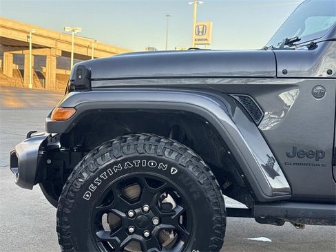 Used 2023 Jeep Gladiator Willys image 5
