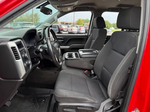 Used 2018 Chevrolet Silverado 1500 LT AWD/4WD image 11