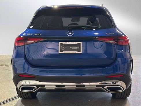 Used 2024 Mercedes-Benz GLC 300 4MATIC image 6