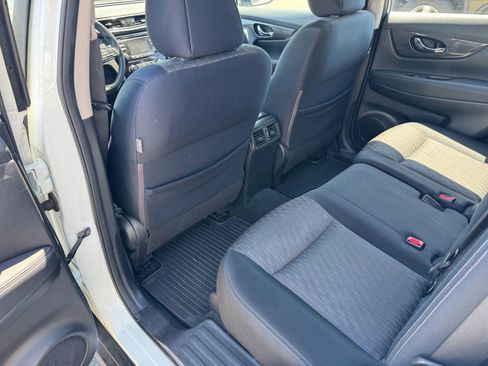 Used 2017 Nissan Rogue S AWD/4WD image 8