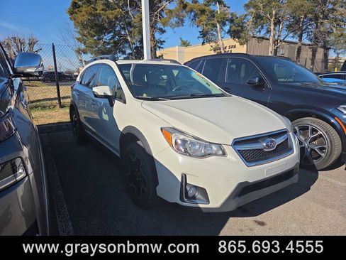 Used 2017 Subaru Crosstrek 2.0i Limited image 1