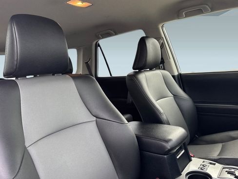 Certified 2024 Toyota 4Runner SR5 Premium image 32